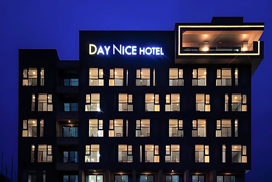 Daynice hotel