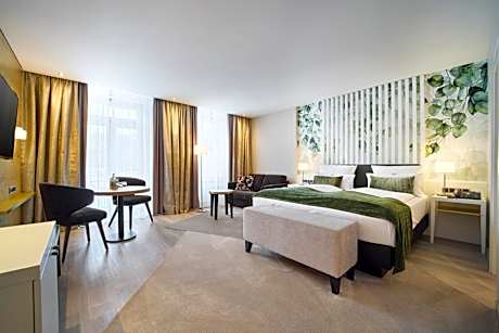 Premium Double Room with Balcony and Park View