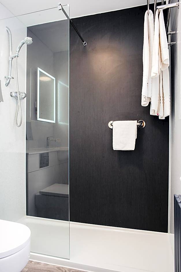 San Clu Hotel, Bar & Brasserie