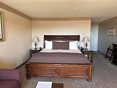 King Suite with Spa Bath