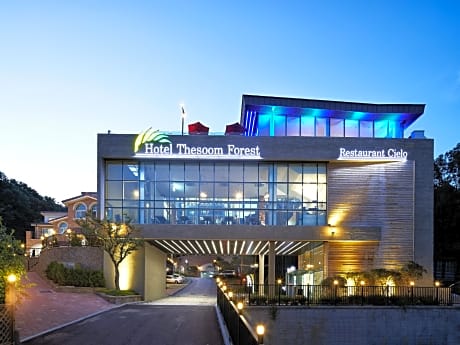 Hotel Thesoom Forest