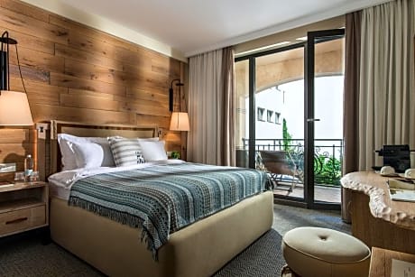 Standard Double Room with Garden View