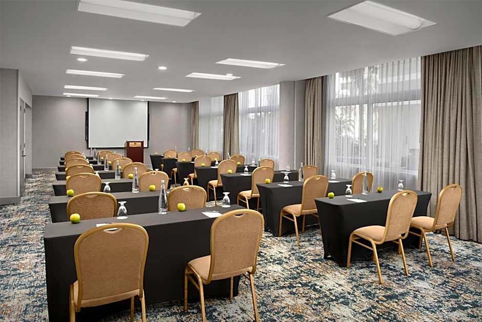 DoubleTree by Hilton LAX - El Segundo