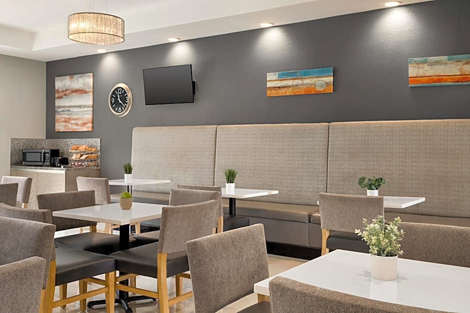 La Quinta Inn & Suites by Wyndham Brownsville North