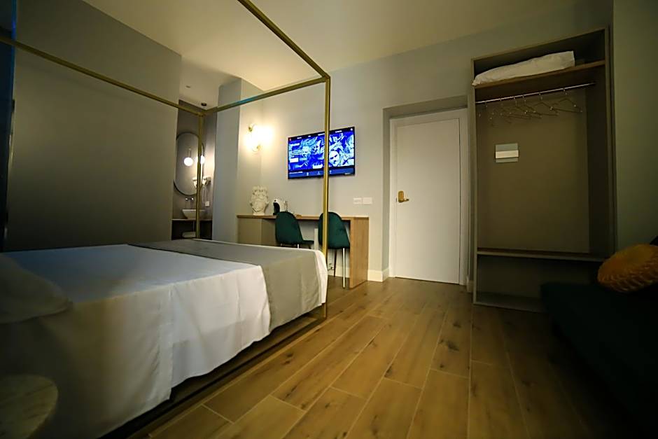 Krysos Luxury Rooms