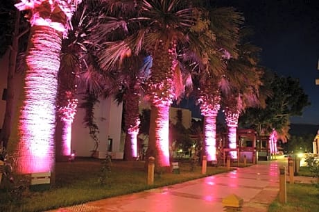 Mandalinci Beach Hotel - Alojamientos en TURGUTREIS