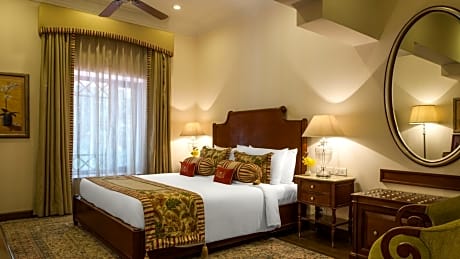 Deluxe Double Room with 20 % off on food, soft beverages and Spa along with free pickup and drop to Mall Road