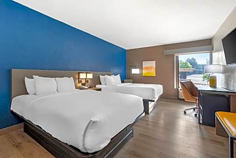 2 Queen Beds, Nonsmoking