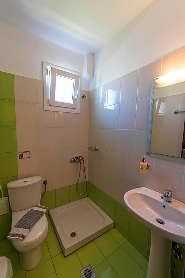 Zeus Apartments