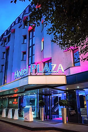 Plaza V Hotel