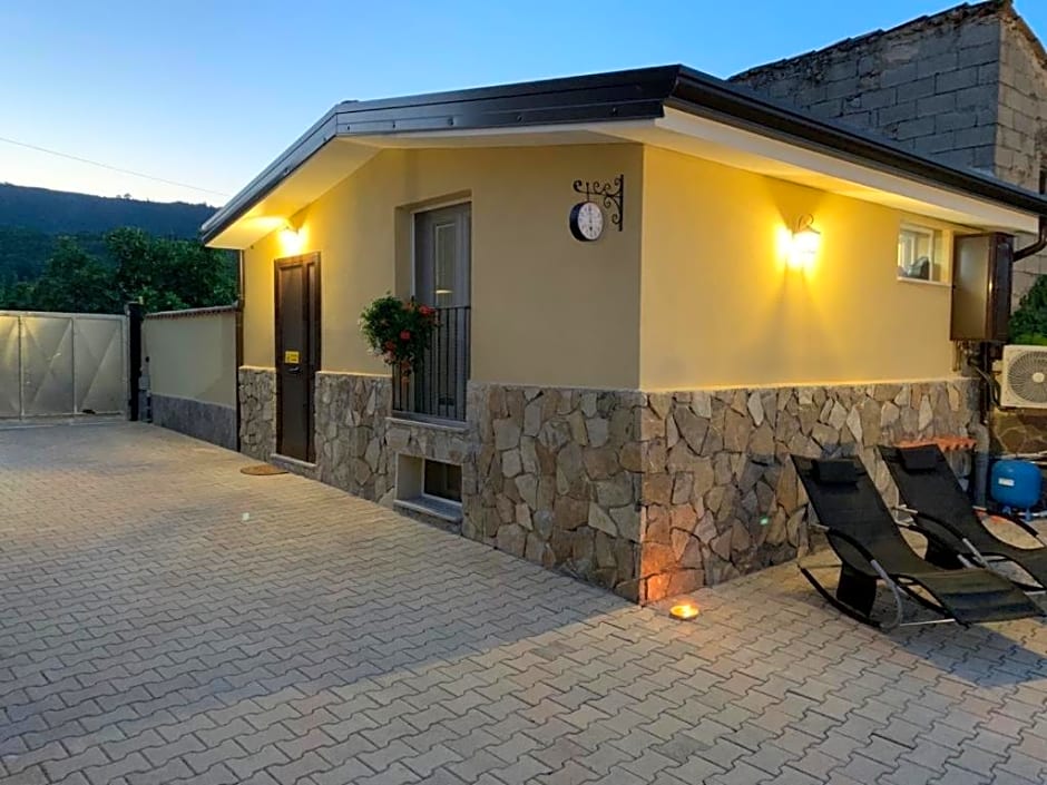 B&B BUICOVILLE CAMEROTA