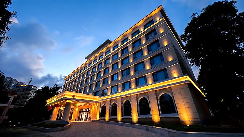 IU Hotel Zhanjiang Haibin Park Seaview Corridor