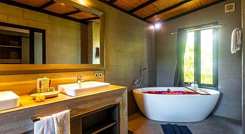 Surya Melasti Beach Villa by Sajiwa
