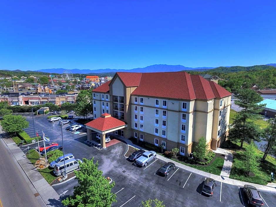 La Quinta Inn & Suites by Wyndham Pigeon Forge