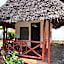 Tropinest bungalows & hostel