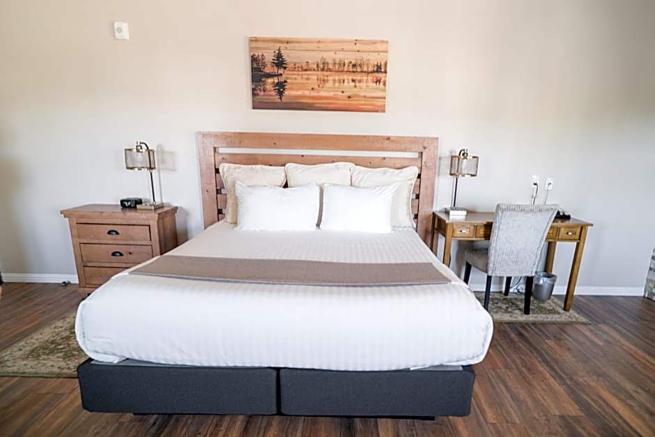 Grass Valley Courtyard Suites