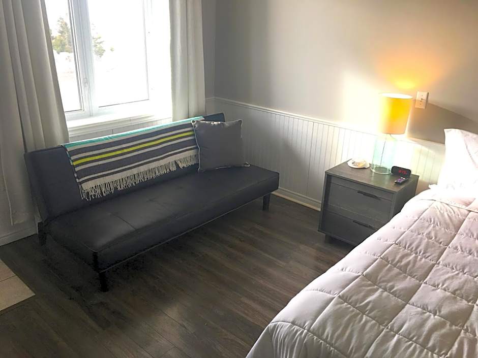 The Iona Heights Inn