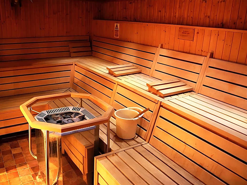 Gusto Pratunam Hotel