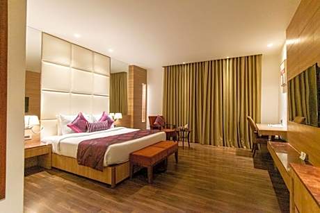 Premium King Room - Non-Smoking