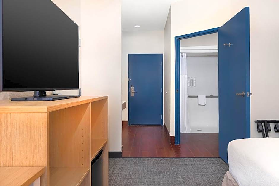 Spark by Hilton Evansville East, IN