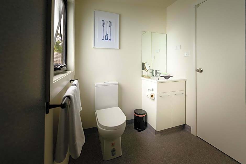 Georges Bay Apartments