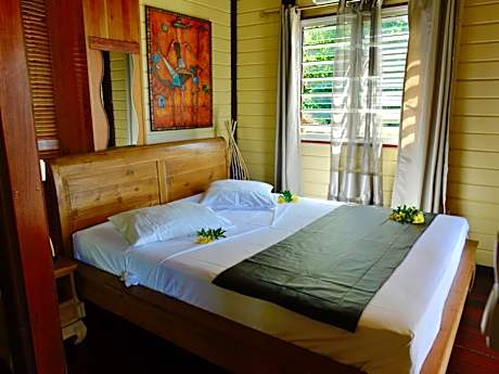 Bungalow with Sea View