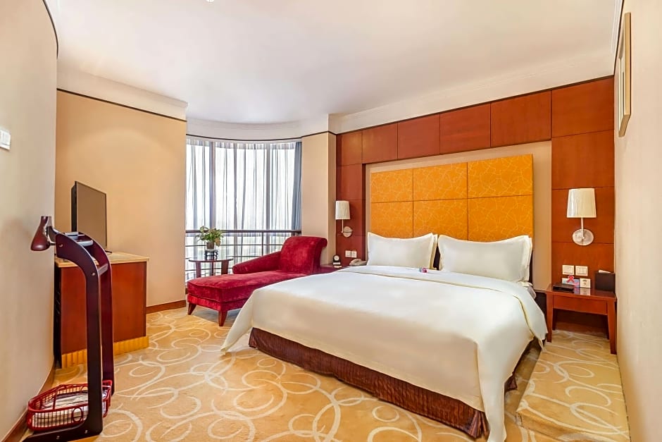 Days Hotel & Suites by Wyndham Jiaozuo
