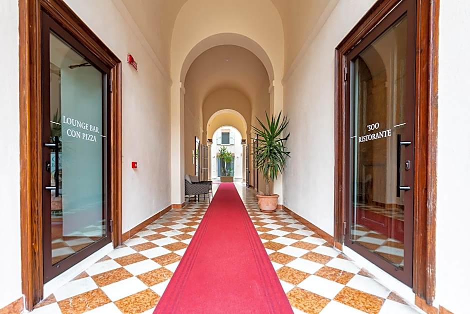 Cà Uberti Palace Hotel