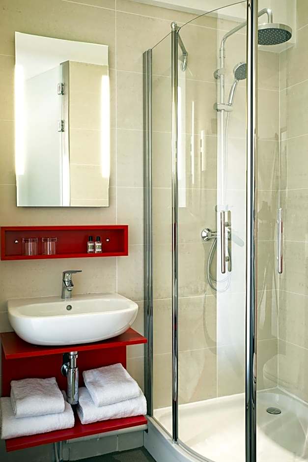 Hotel Le Pere Leon