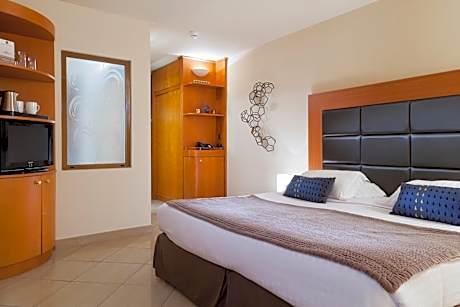 Penthouse Suite with Terrace