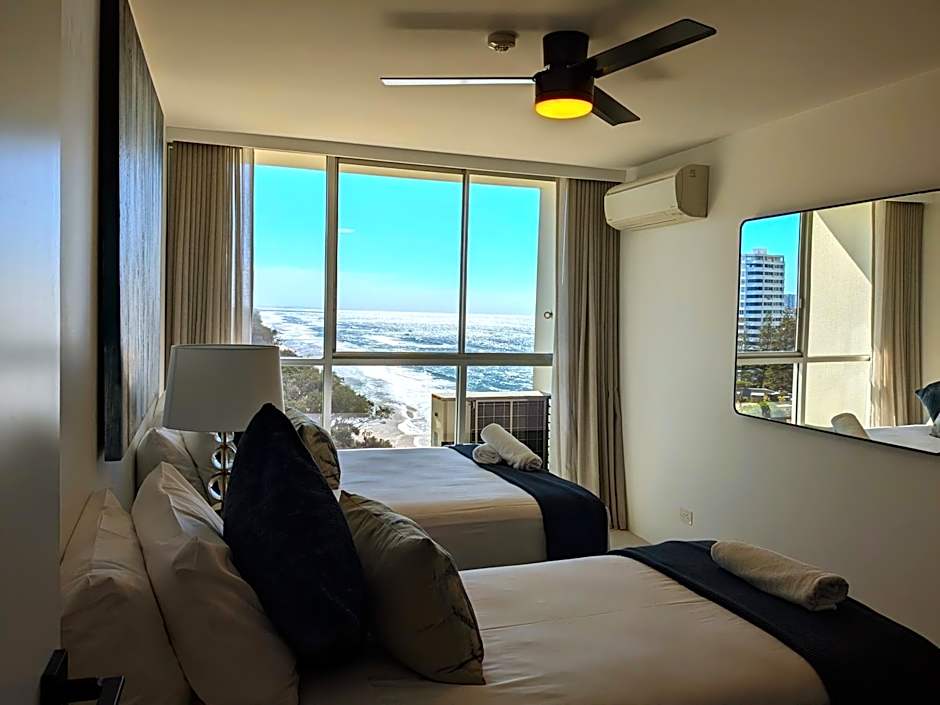 Golden Sands on the Beach - Absolute Beachfront Apartments