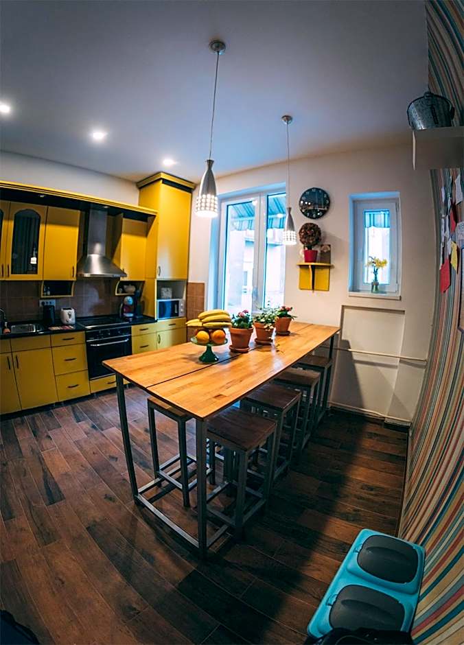 Central 4 Bedroom 154m2 Apartment with terrace