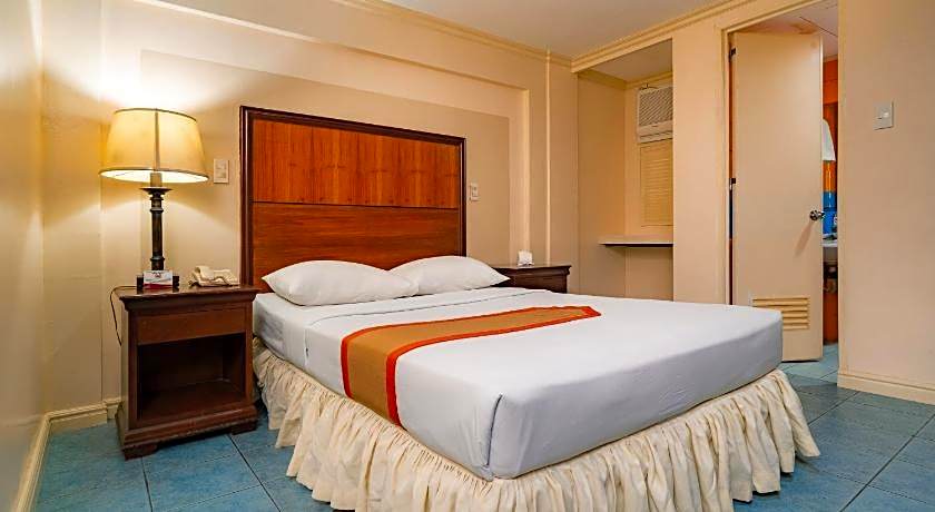 Crown Regency Residences Davao Hotel