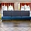 Days Inn & Suites by Wyndham Albany