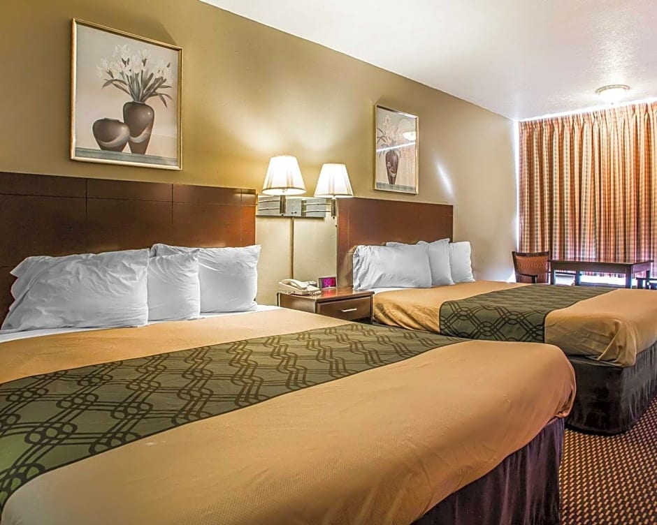 Econo Lodge near Missouri University of Science and Technology