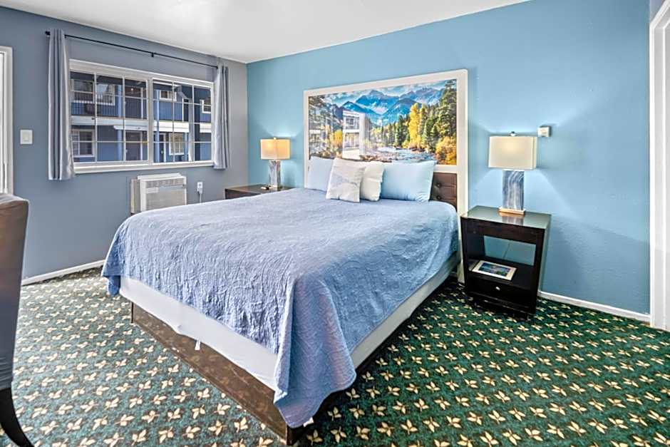 Photo 1 of 4 of Standard 1 Queen Bed
