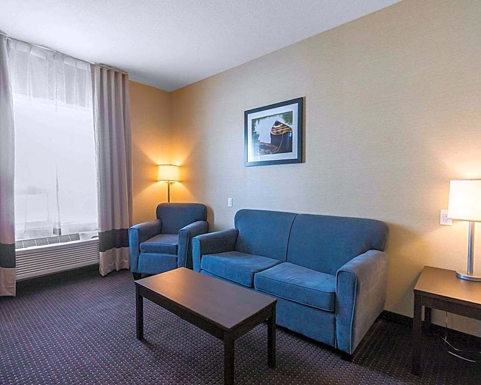 Comfort Inn and Suites Fox Creek