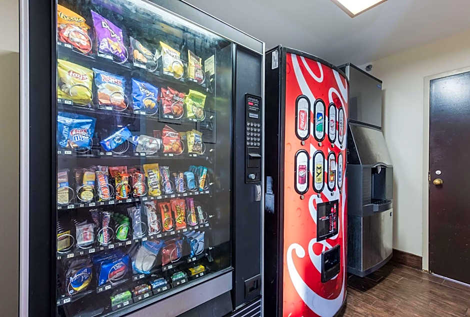 Studio 6 Suites Knoxville ,TN - Downtown