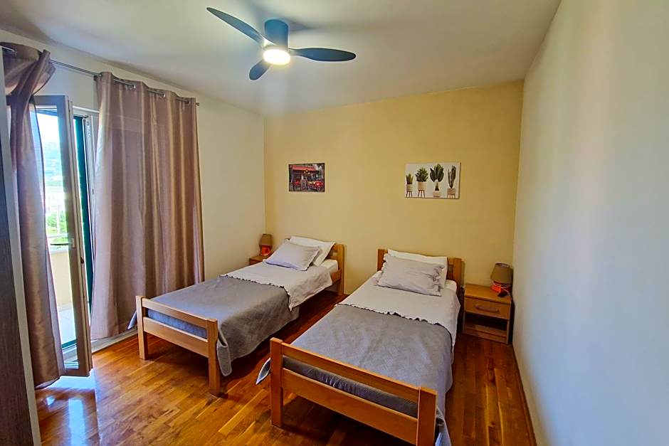 Apartment Renata + PRIVATE swimming pool in SPLIT