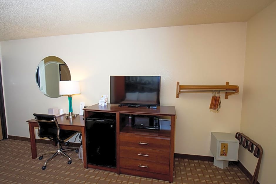 Super 8 by Wyndham Altoona