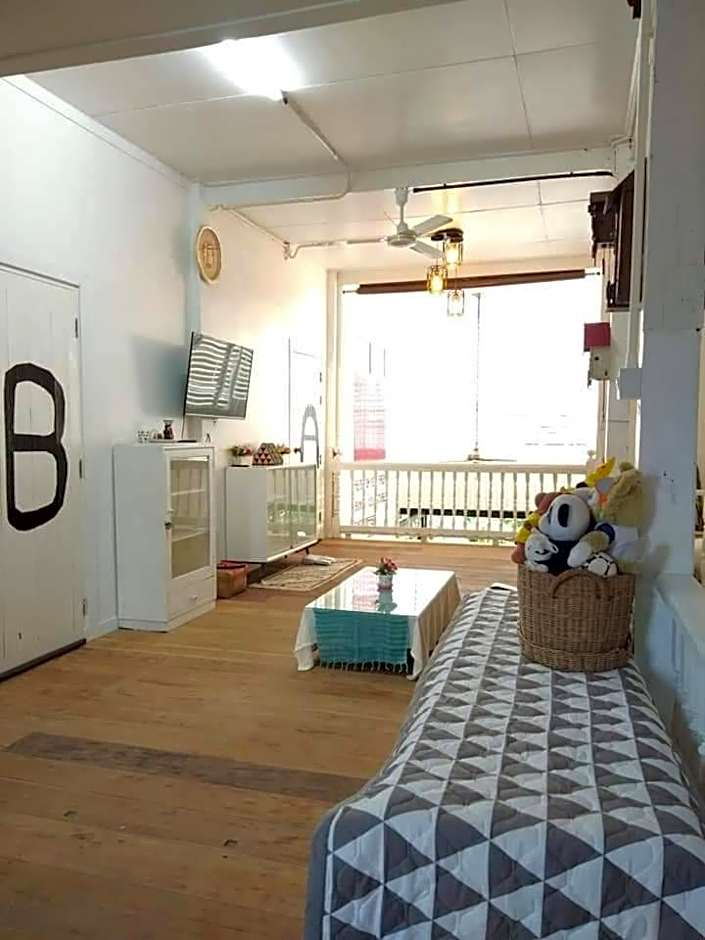 Baan Mae Somkid Homestay