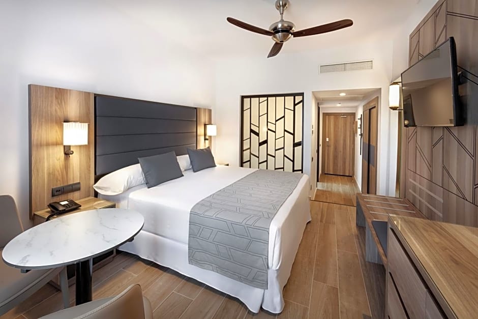 Hotel Riu Palace Oasis