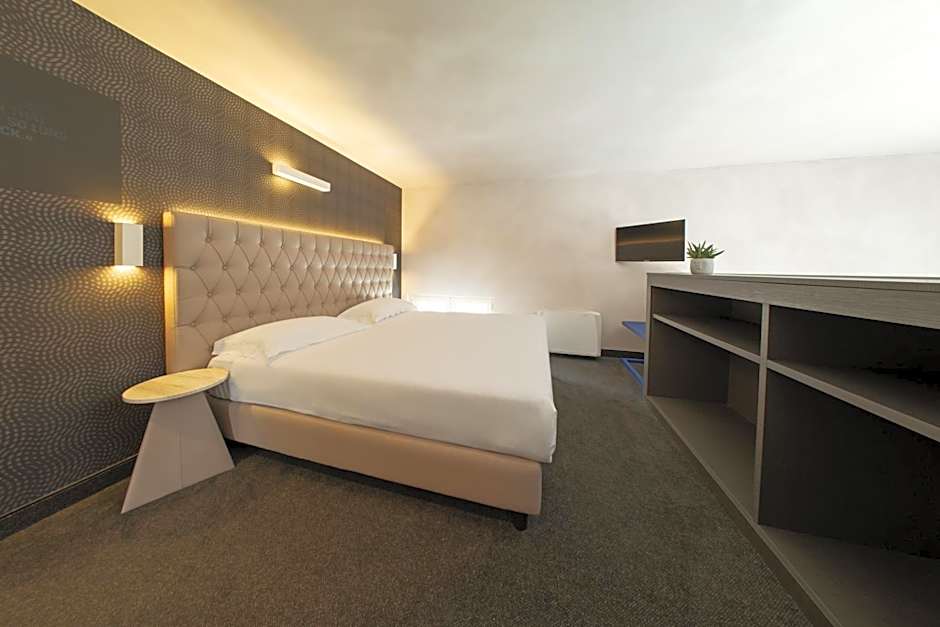 Al Campanile Aparthotel & Suite