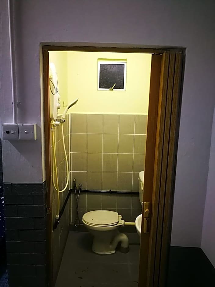 Kemaman Lodge & Cafe