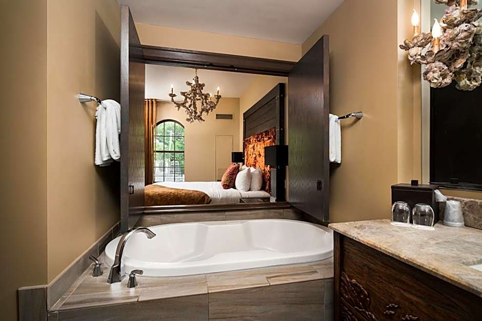 The Bohemian Hotel Savannah Riverfront, Autograph Collection by Marriott