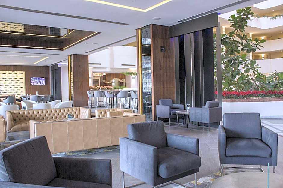 HS HOTSSON Hotel Leon