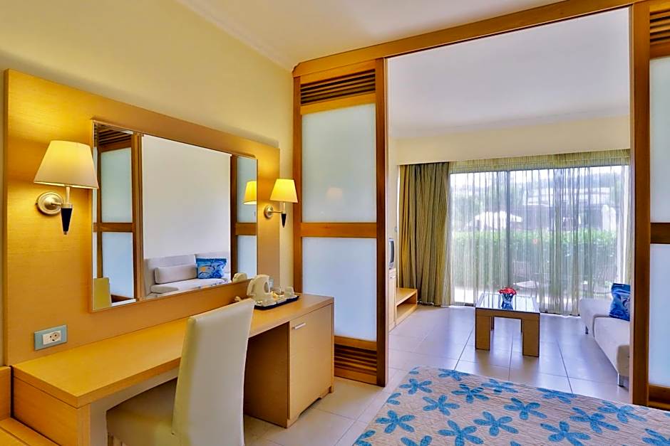 Sol Cosmopolitan Rhodes