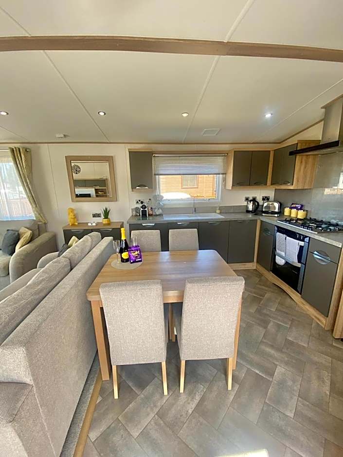 Tattershall Lakes Mini Breaks - Osprey Rise