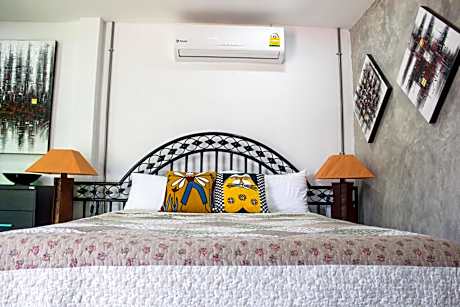Deluxe Double Room with Shower