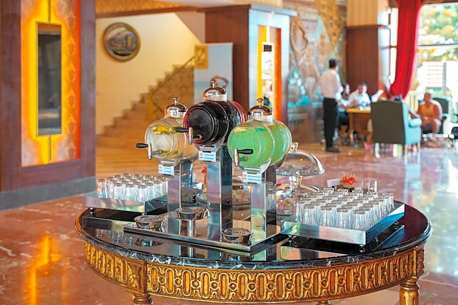 Oz Hotels Incekum Beach